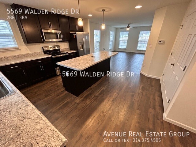 Foto del edificio - Modern 2-Bed Townhome in Walden Ridge – Ac...