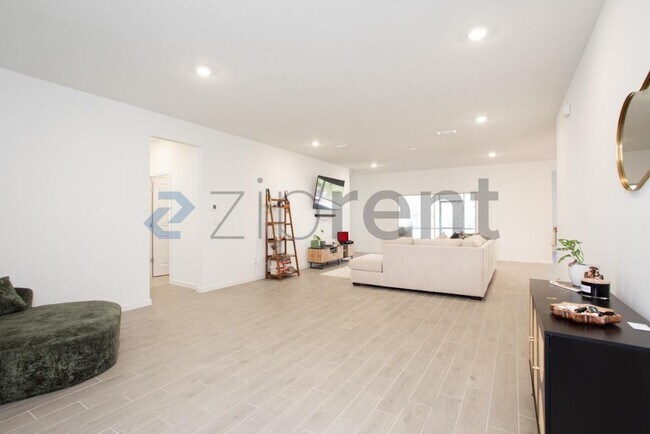 Building Photo - 1688 Lachlan Cir