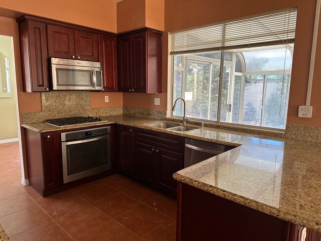 Building Photo - 44 El Cencerro
