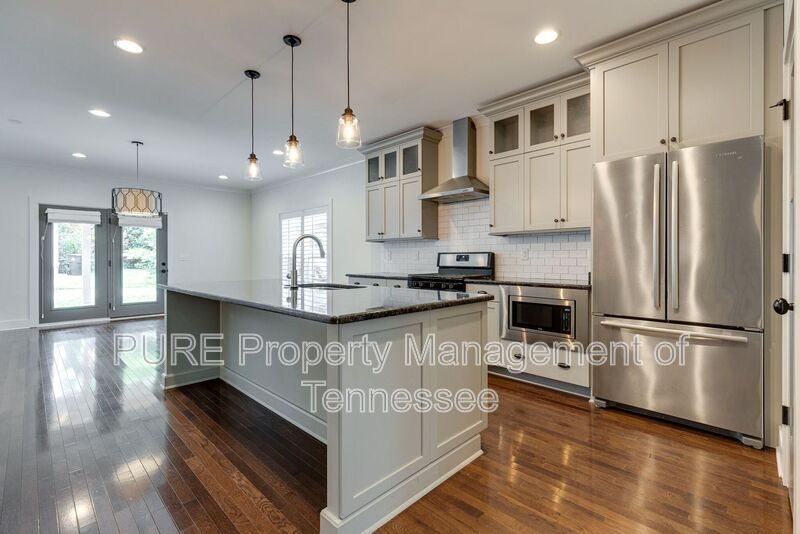 Foto principal - 2425 Elliott Ave