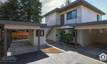 Building Photo - 530-534 3rd St W