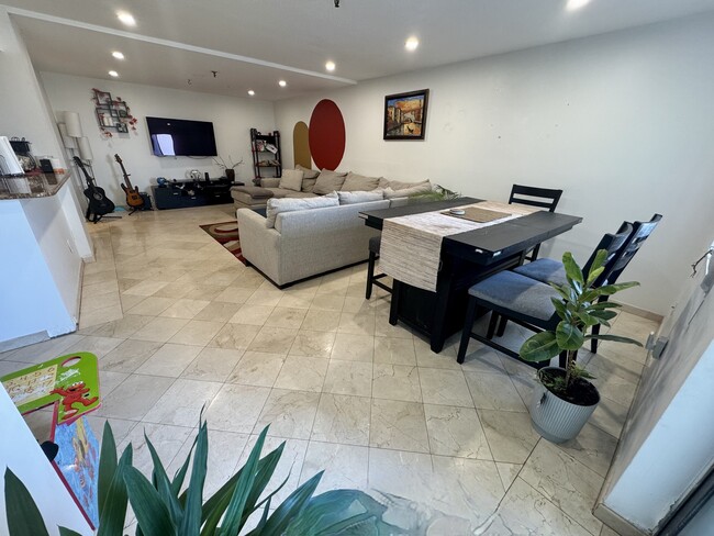 Foto del edificio - 382 Ocean Ave
