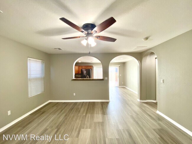 Foto del edificio - 5 br, 2.5 bath House - 8881 Skyline Peak Ct