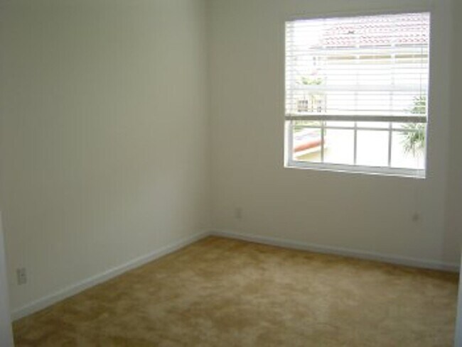 Foto del edificio - Centrally Located 3BR Townhome Near Everything Delray Beach Has to Offer