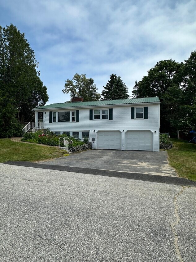 Foto principal - 6 Pond View Rd