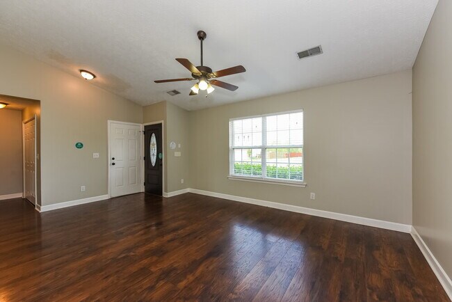 Building Photo - 3240 Cain Harbor Dr