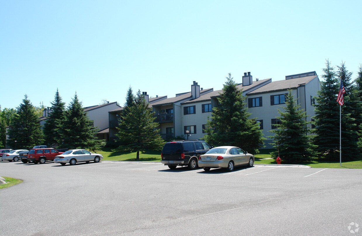 Foto principal - 10 Village Dr