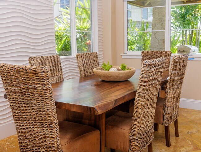 Foto del edificio - KAI MALU IN WAILEA, LUXURY 3bed/2.5bath Townhome with Wonderful Ocean Views, exquisitely Furnishe...