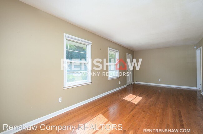 Foto del edificio - 3 br, 1 bath House - 4910 Helene Rd