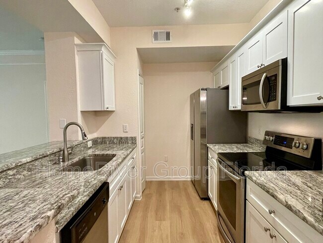 Building Photo - 17108 Carrington Park Dr