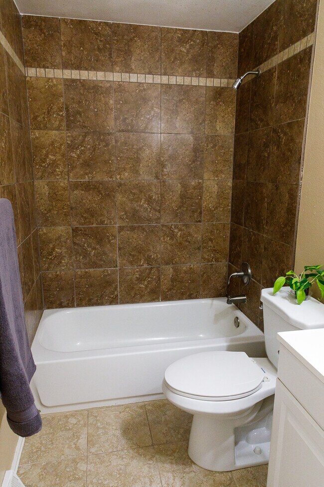 Shared Bathroom with one other tenant - 13949 E Bails Pl