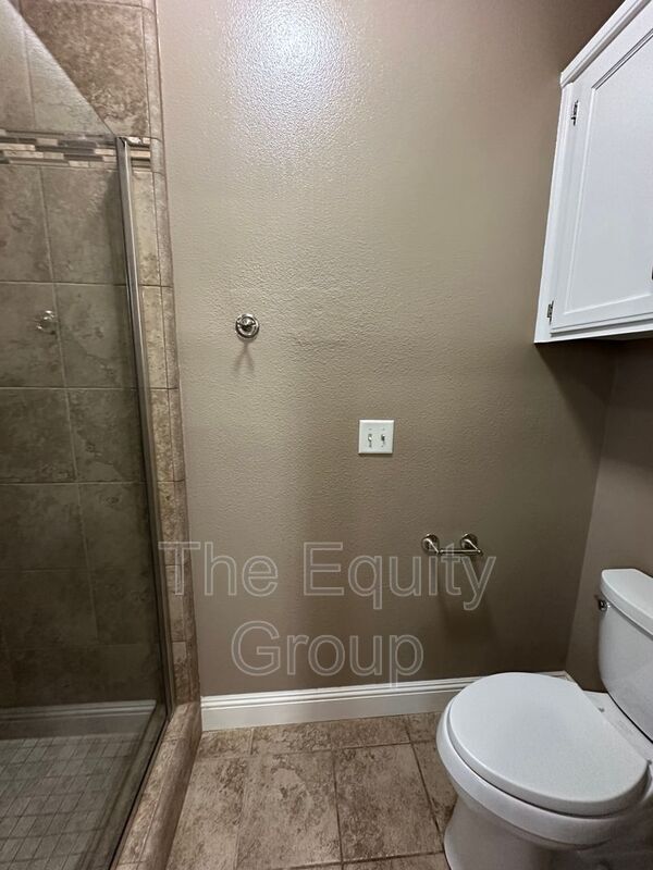 Foto del edificio - 540 W Birch Ct
