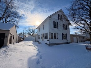 Building Photo - 1110 Elm St