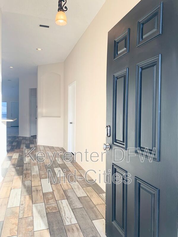 Foto del edificio - 2606 Lonesome Oak Dr