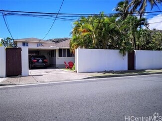 Building Photo - 132 Kuliouou Rd