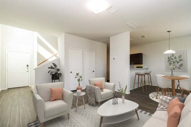 Building Photo - 4915 War Horse Dr