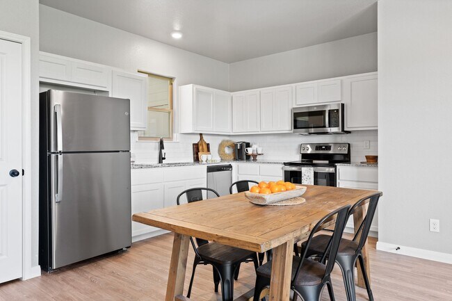 Foto del edificio - Newly constructed Townhomes in the heart of Temple