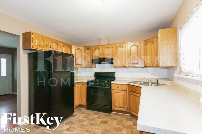 Foto del edificio - 5180 Carey Ln