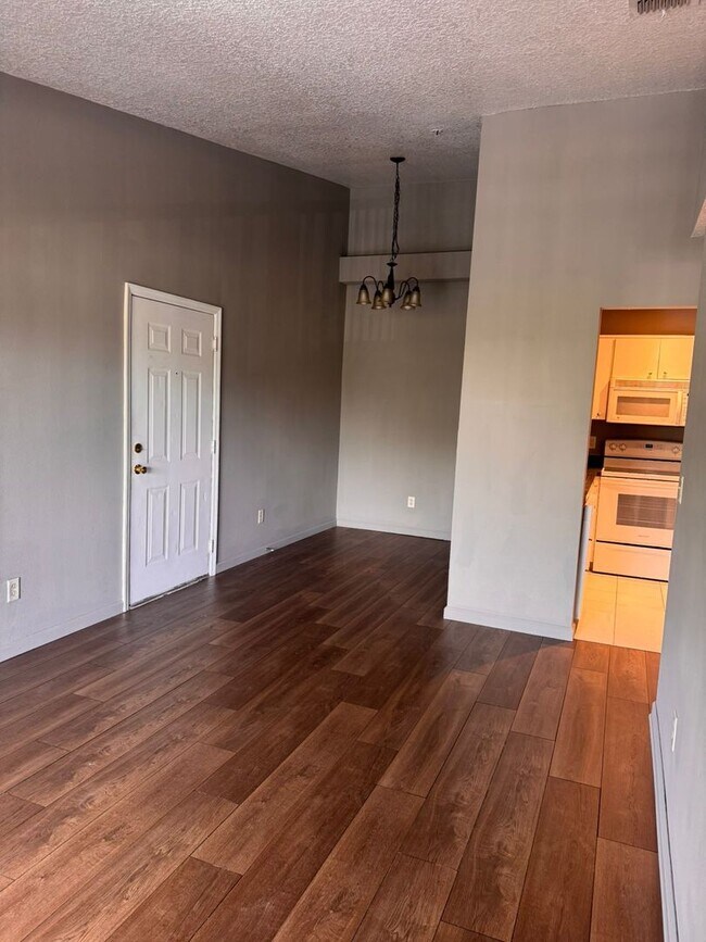 Foto del edificio - 1132 S Pine Ridge Cir