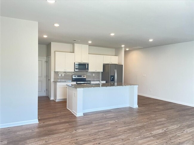 Building Photo - 139 Founders Dr