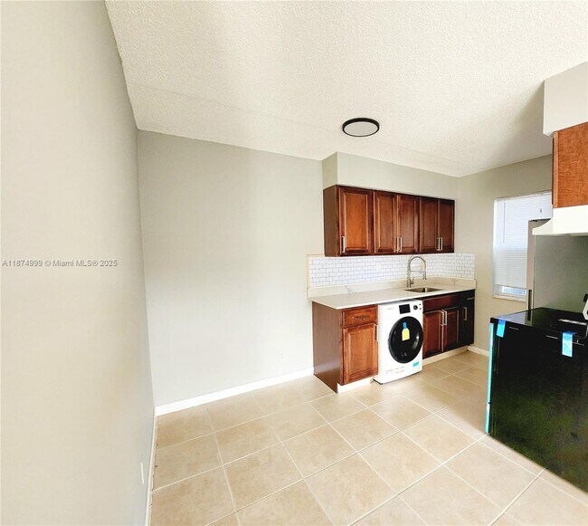 Foto del edificio - 191 SW 15th St