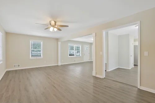 Building Photo - 107 Huntwood Dr