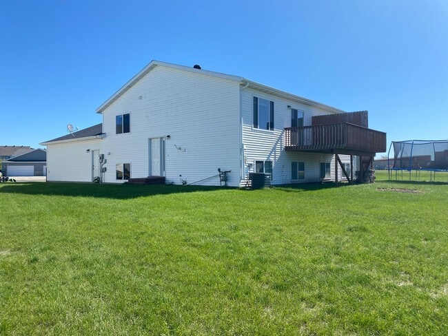 Building Photo - 1119 39th Ave S