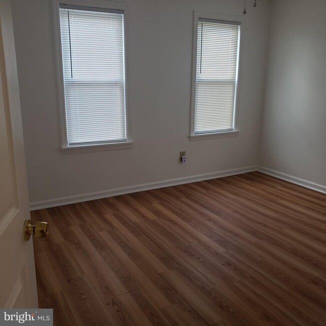 Foto del edificio - 634 E Evesham Rd