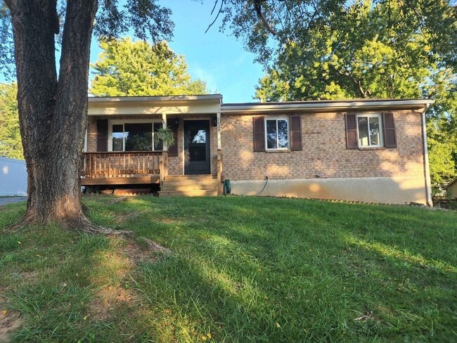 Building Photo - 2809 Creekwood Dr