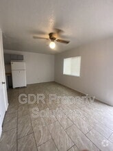 Building Photo - 408 Texas St NE