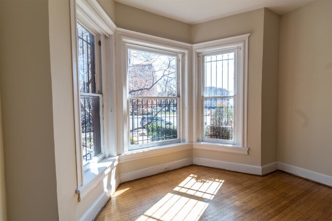 Building Photo - 2026 16th St NW