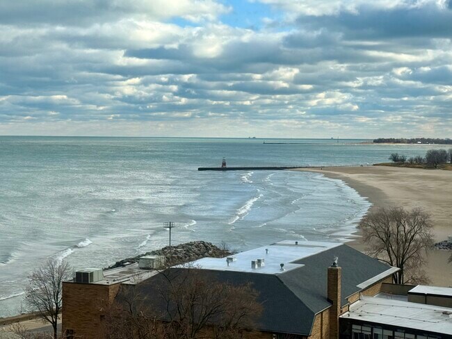 Foto del edificio - 6030 N Sheridan Rd