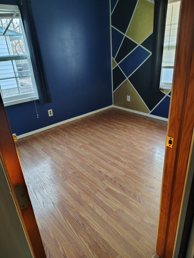 Building Photo - 1651 N Gow St