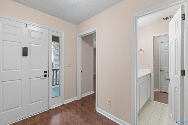 Foto del edificio - 2058 Woodlawn Dr SW