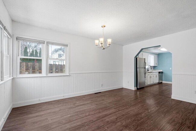 Foto del edificio - 5705 Logan Ave S