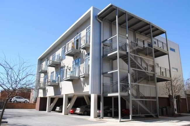 Building Photo - 1075 Baxter St