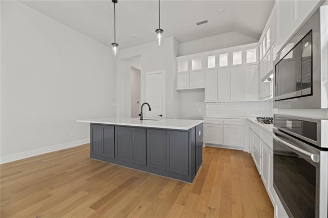 Building Photo - 6253 White Creek Drive