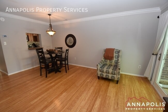 Building Photo - 1202 Hollyday Ct