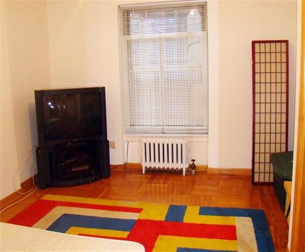 Foto del edificio - 328 East 73rd Street