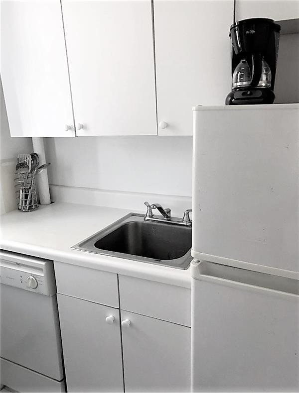Building Photo - 200 West 20th Street