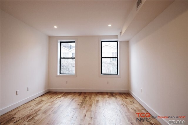 Building Photo - 163 Hull St