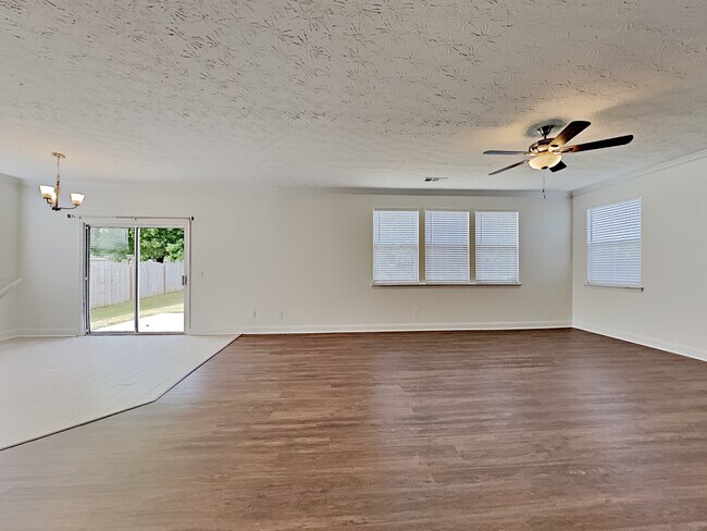 Foto del edificio - 76 Parkmont Ct