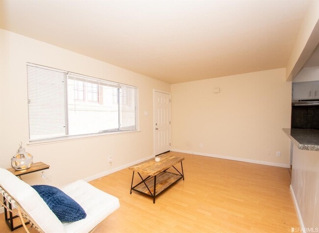 Building Photo - 459 Jersey St