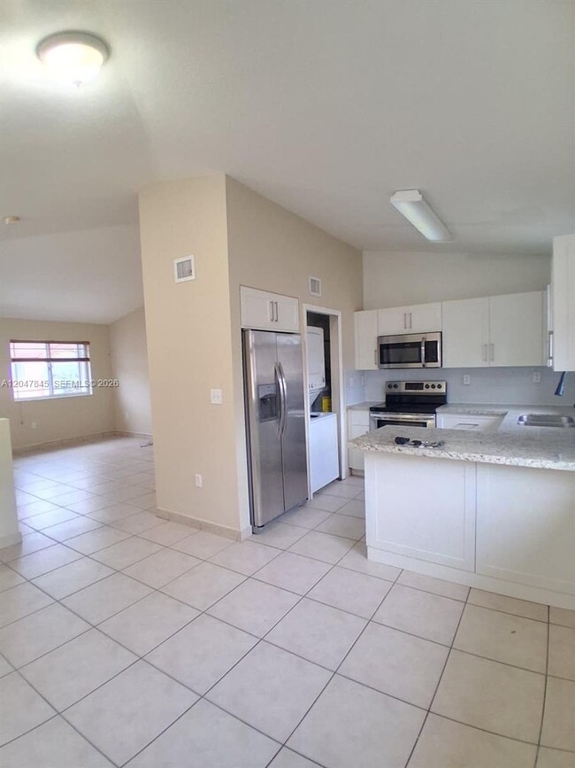 Foto del edificio - 17318 NW 74th Ave