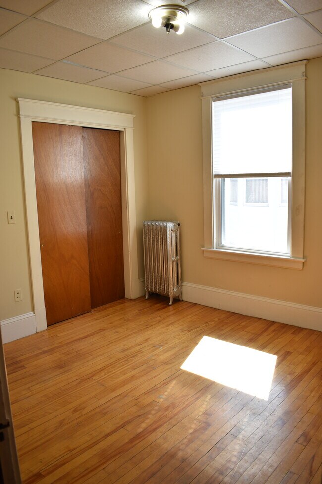 Bedroom 1 - 171 College St