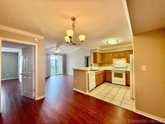 Building Photo - 15155 Michelangelo Blvd