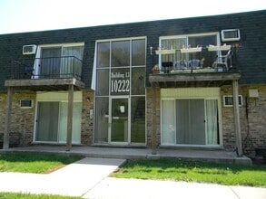 Building Photo - 10222 S 84th Terrace