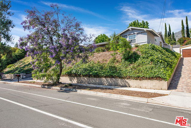 Building Photo - 3817 Santa Carlotta St