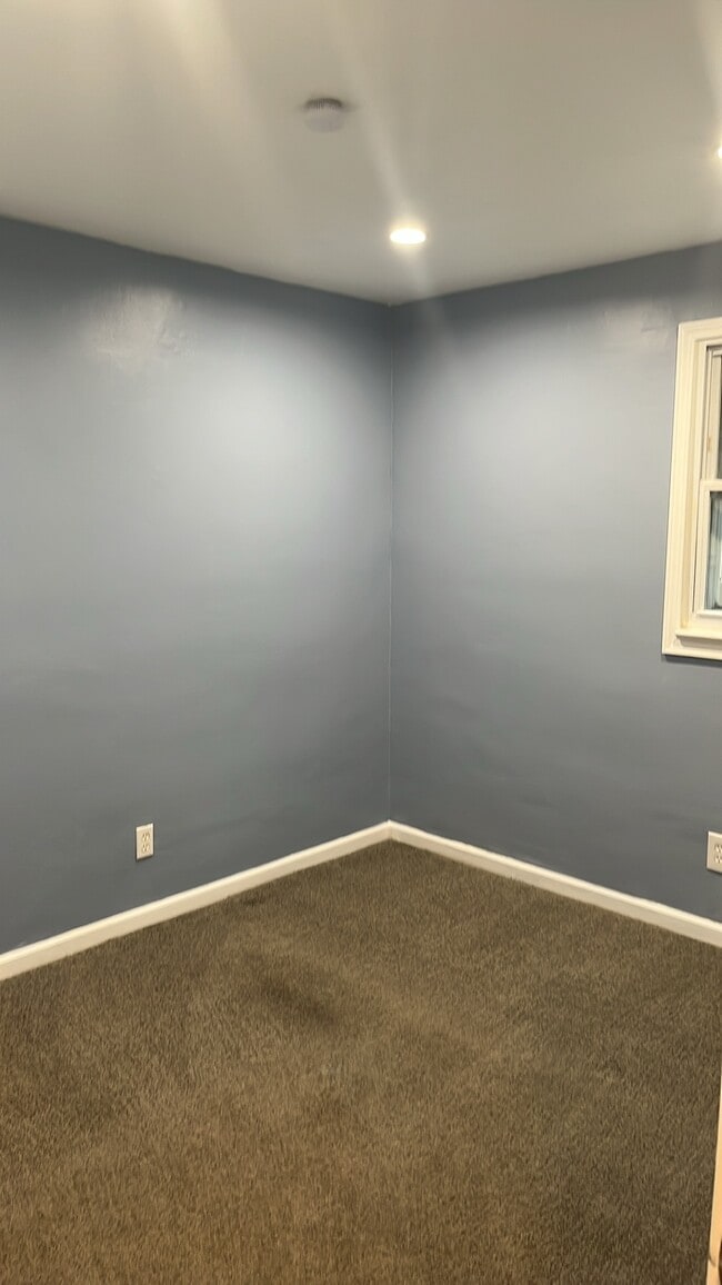 Main Floor Bedroom 2 - 13024 Bellaire Rd