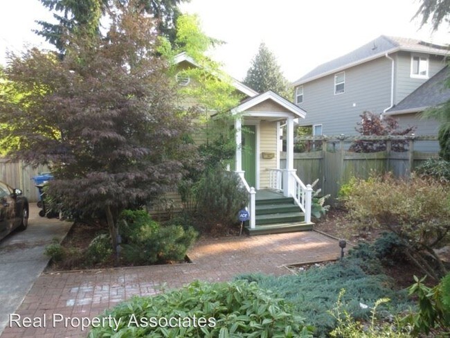 Building Photo - 2 br, 1 bath House - 715 N 87th Street